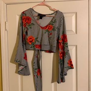 Rose Patterned Long Sleeve Crop Top